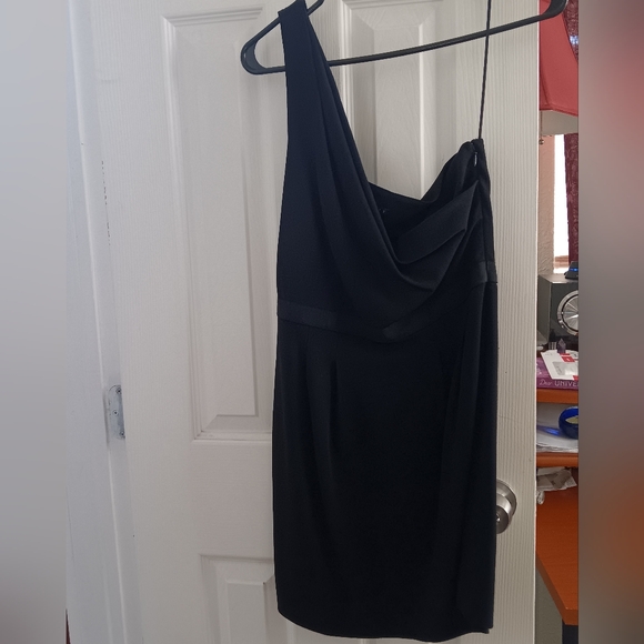 Theory Kaholo One Shoulder Little Black Dress. Size 4 - Picture 9 of 10